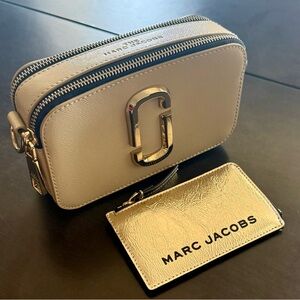 The Snapshot DTM in Khaki MARC JACOBS